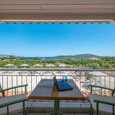 Leonidas Resort Apartment